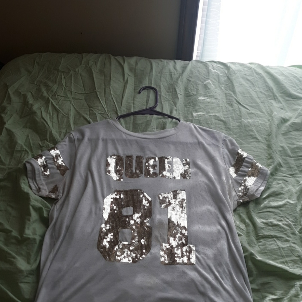 Women shirt